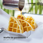 Waffle de pandebono con arequipe o chocolate